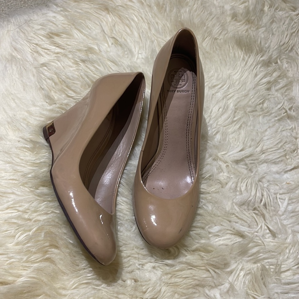 Tory Burch Tan Wedge Shoes 8M